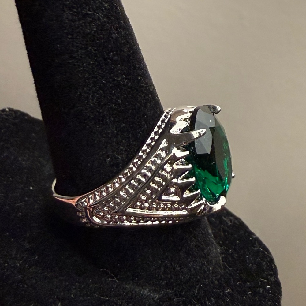 Ring - size 8.25 - silver tone stainless steel with green faux emerald stone New - Picture 7 of 9